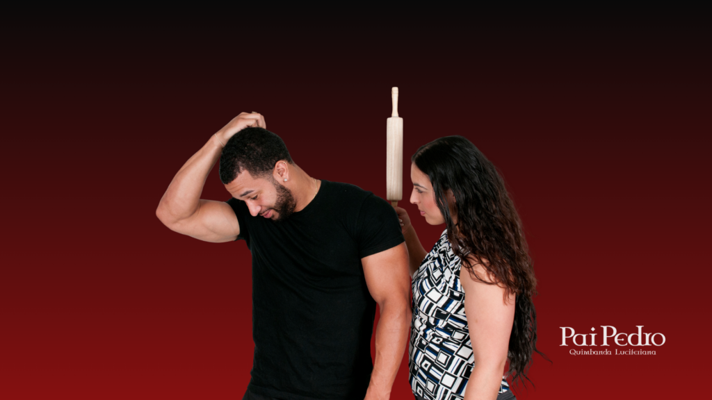 Mulher segurando um rolo de massa atrás de um homem preocupado, representando de forma bem-humorada como alguém pode ficar viciada em uma relação.